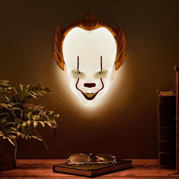 Paladone Pennywise Mask Light 2